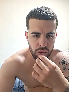 leoxxxgato online show from April 2026 08:11:02 PM