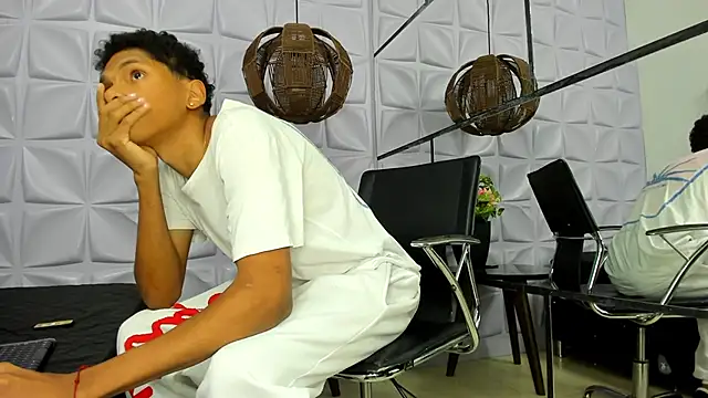 AndySinss online show from April 2026 12:00:02 PM