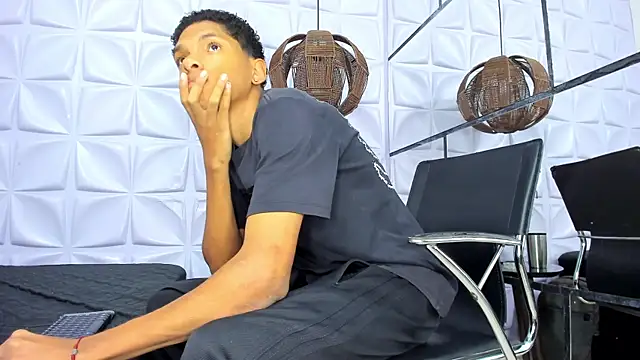 AndySinss online show from April 2026 10:44:01 AM