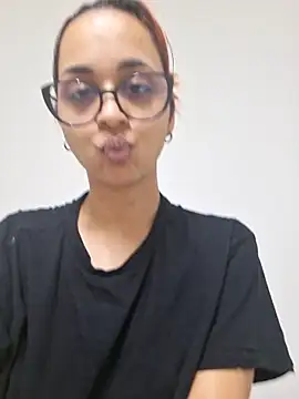 anna squirtz online show from April 2026 07:48:01 PM