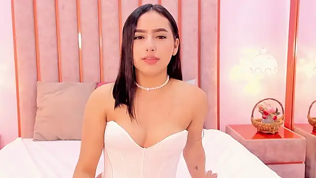 Snapshot of Zoe_Monrow chatting on July 2026 12:11:02 PM Zoe Monrow online show from July 2026 12:11:02 PM