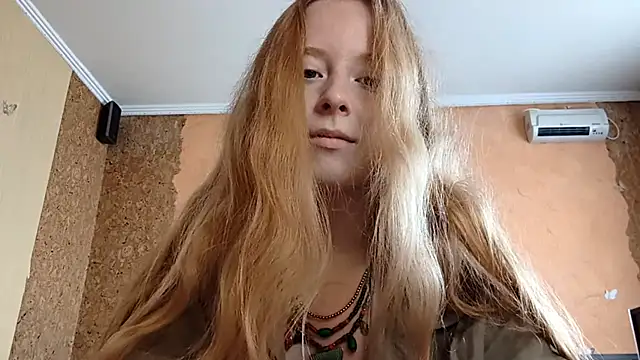 Snapshot of KateVibe_01 chatting on July 2026 12:35:02 AM KateVibe 01 online show from July 2026 12:35:02 AM