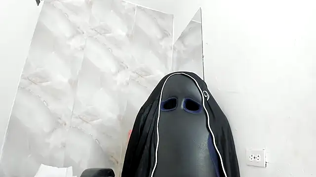 EllyBloom online show from July 2026 06:10:01 PM