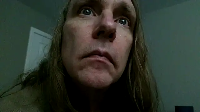 Snapshot of Magnus_Luv chatting on May 2026 01:57:16 AM Magnus Luv online show from May 2026 01:57:16 AM
