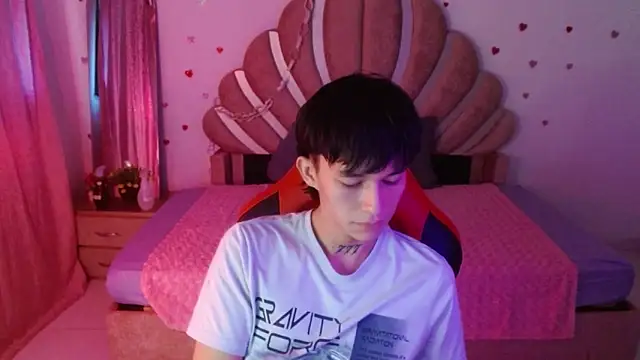 Marco fox723 online show from April 2026 07:58:01 PM