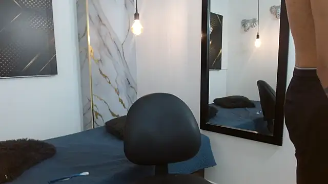 GoldenDesireX  online show from April 2026 07:19:01 PM