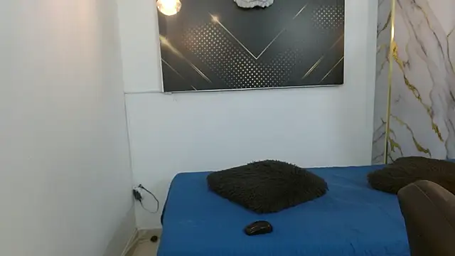 GoldenDesireX  online show from April 2026 07:50:02 PM