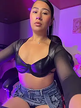 EvelynLeen  online show from April 2026 11:16:01 AM