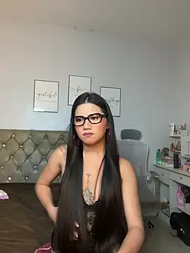 Snapshot of JassmineLove chatting on July 2026 04:35:02 PM JassmineLove online show from July 2026 04:35:02 PM