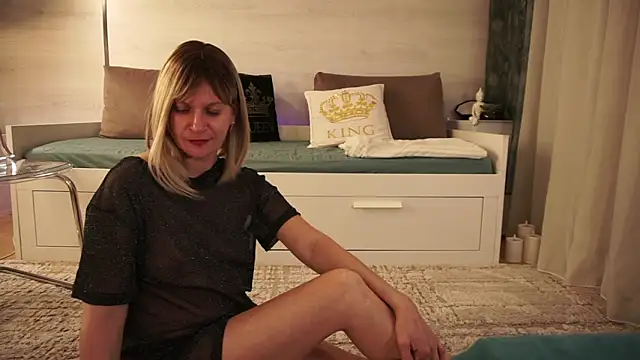 SweetLilTrouble online show from April 2026 09:04:02 PM