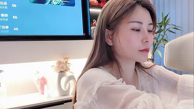 Snapshot of tingting-youu chatting on June 2026 12:02:01 PM tingting-youu online show from June 2026 12:02:01 PM