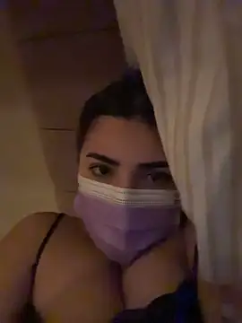 AnnieCartier online show from April 2026 08:20:01 PM