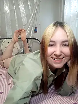 EmyJess online show from April 2026 10:29:01 AM