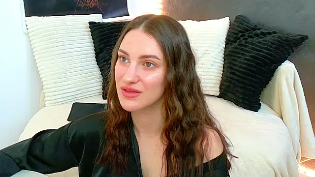 Amira a online show from May 2026 04:21:02 AM