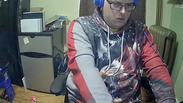 andrewjohn37 online show from April 2026 11:53:02 AM