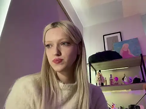 StellinaLuna online show from April 2026 03:05:02 PM