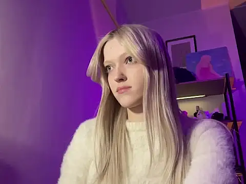 StellinaLuna online show from April 2026 07:07:02 PM