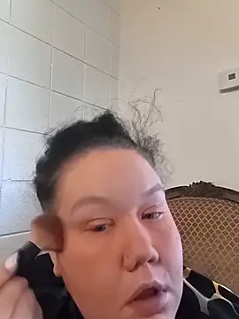 hisalphaqueen27 online show from April 2026 05:35:02 PM