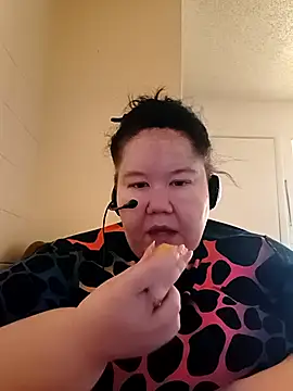 hisalphaqueen27 online show from April 2026 06:26:01 PM