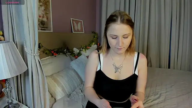 April Jackson online show from April 2026 01:06:01 AM