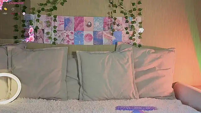 LunaNyanmi online show from April 2026 09:02:01 AM