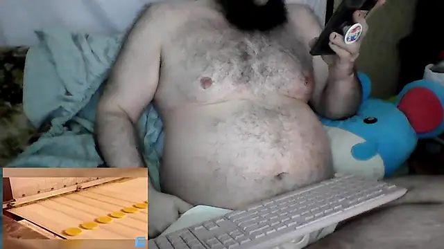 Snapshot of BriTheTopBear chatting on June 2026 11:40:01 PM BriTheTopBear online show from June 2026 11:40:01 PM