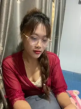 Zoe X1 online show from April 2026 07:53:01 AM