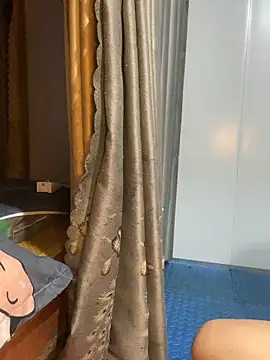 Zoe X1 online show from April 2026 02:05:01 PM