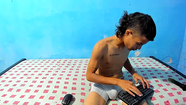 Snapshot of Junior_bebe chatting on July 2026 08:05:02 AM Junior bebe online show from July 2026 08:05:02 AM