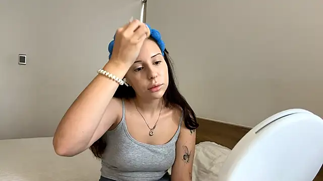 VinitaAskia online show from April 2026 05:14:01 AM