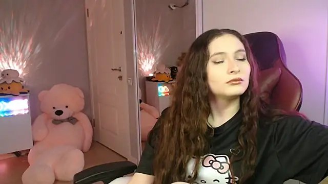 solitudebby online show from April 2026 06:12:01 PM