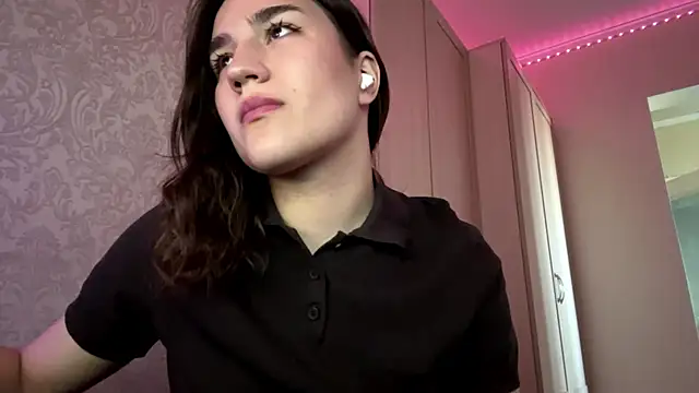 Mary Nitherson online show from April 2026 12:06:02 PM