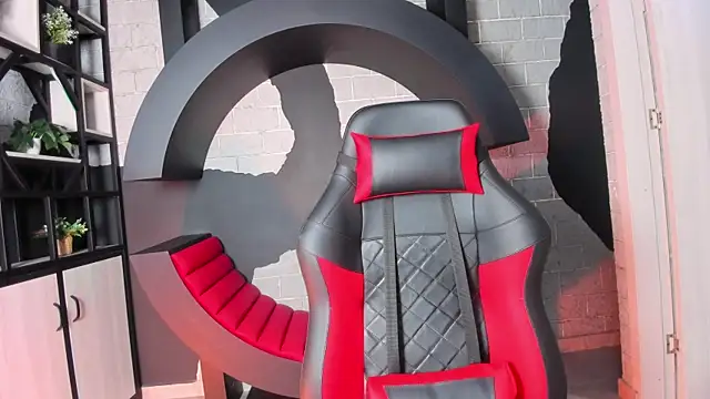 TINIFOX online show from April 2026 02:44:01 PM