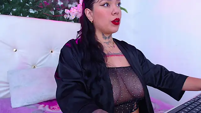 vayolet sexy  online show from April 2026 02:45:01 PM