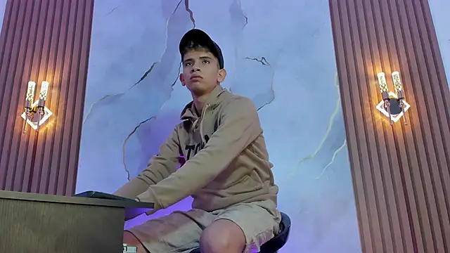 Ethanhot os online show from April 2026 06:01:01 PM