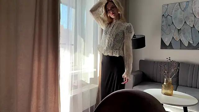 EvelineMolima online show from April 2026 12:09:02 PM