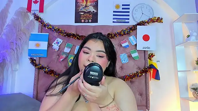 Snapshot of ROSELEI_ chatting on June 2026 07:18:02 AM ROSELEI online show from June 2026 07:18:02 AM