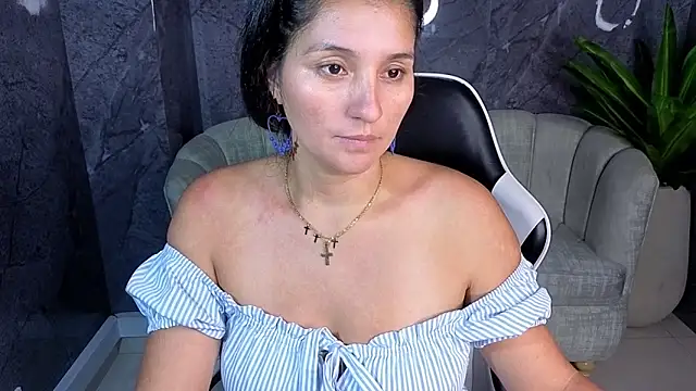 Alisson tx  online show from April 2026 09:45:02 AM