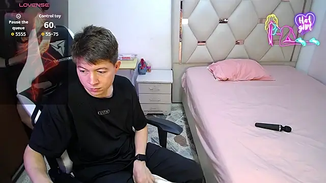 Zoe and jackk  online show from April 2026 08:31:02 PM