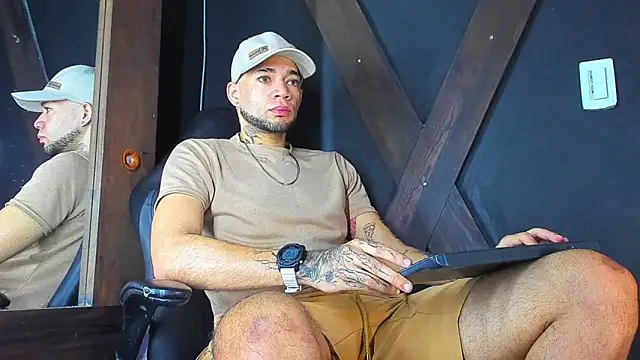 Daniel huge22 online show from April 2026 01:47:01 PM