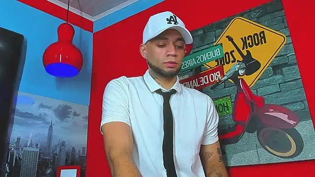 Daniel huge22 online show from April 2026 07:58:01 PM