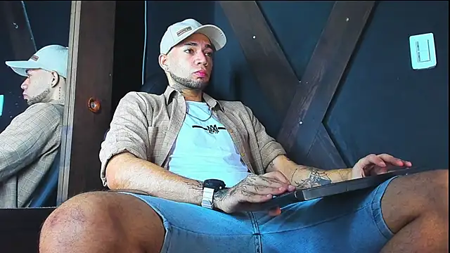 Daniel huge22 online show from April 2026 01:47:02 PM