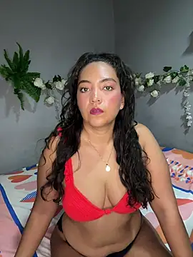 Snapshot of RoxanaEvanss chatting on May 2026 08:48:02 PM RoxanaEvanss online show from May 2026 08:48:02 PM