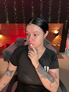 aria bloomer online show from April 2026 07:51:02 PM