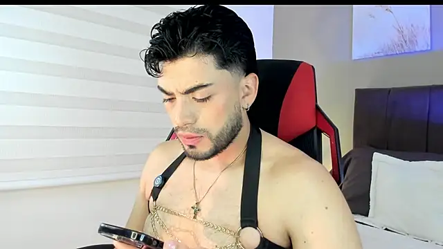 Alexander Diazz online show from April 2026 01:00:02 PM