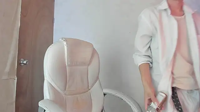 youn rider online show from June 2026 08:04:01 PM