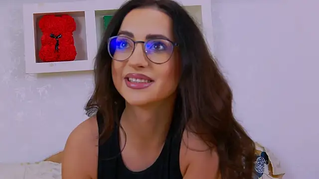 KarolDolly05 online show from April 2026 02:24:01 PM