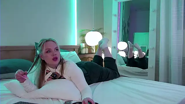 DashaNasha online show from April 2026 05:12:02 PM