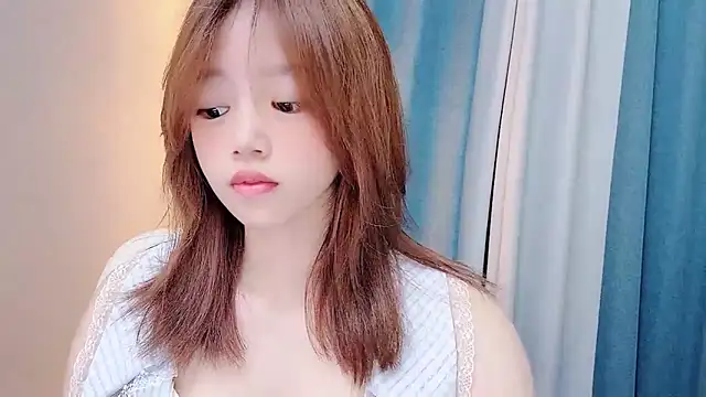 Snapshot of Lilababy00 chatting on July 2026 04:37:02 AM Lilababy00 online show from July 2026 04:37:02 AM