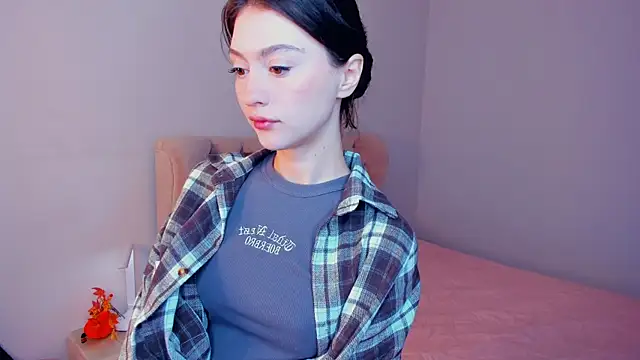 LibbieSchworm online show from April 2026 08:42:01 AM